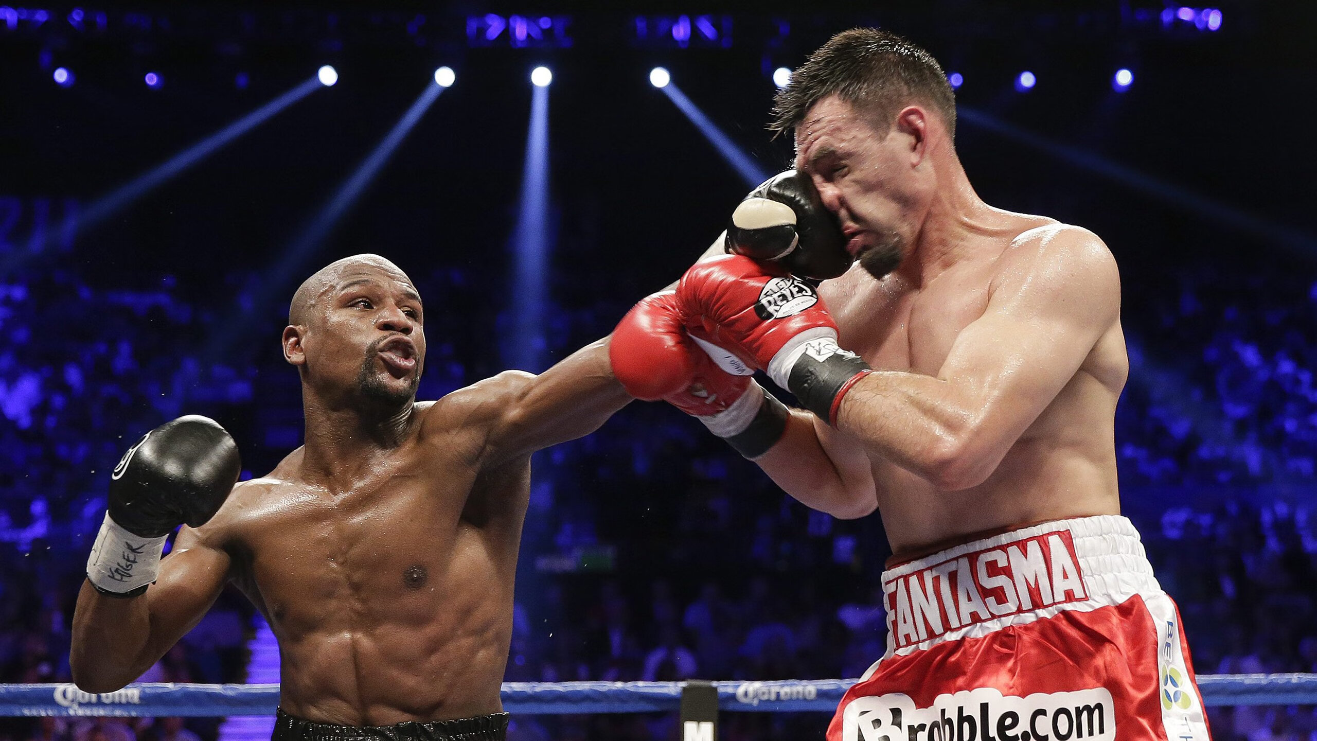 恩多比·恩乔：南非队中不可替代的战术中心，帮助球队全面进攻