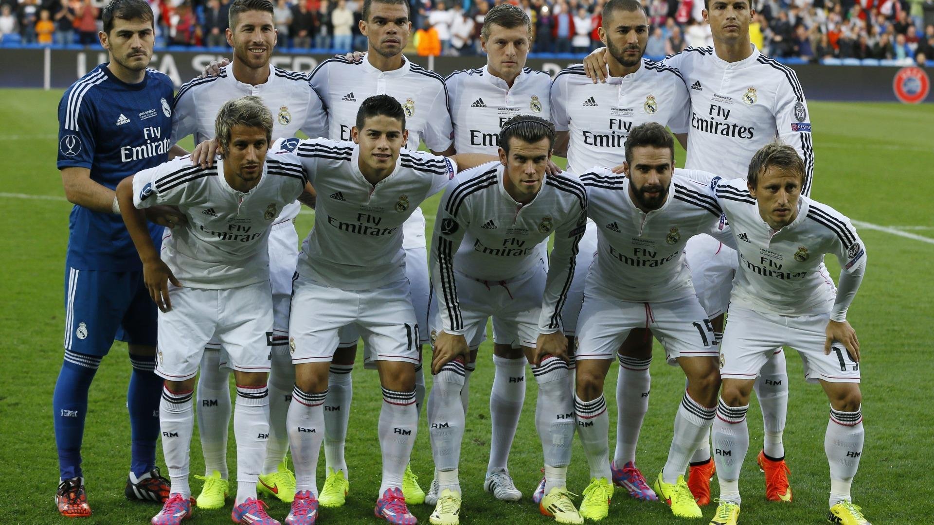 简：他的跑位无懈可击，频繁给对方防线制造麻烦